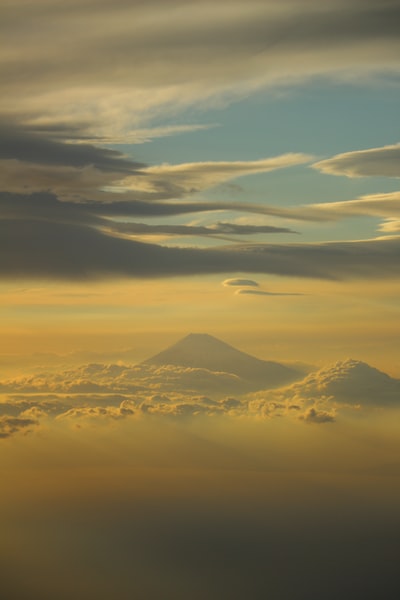 天山